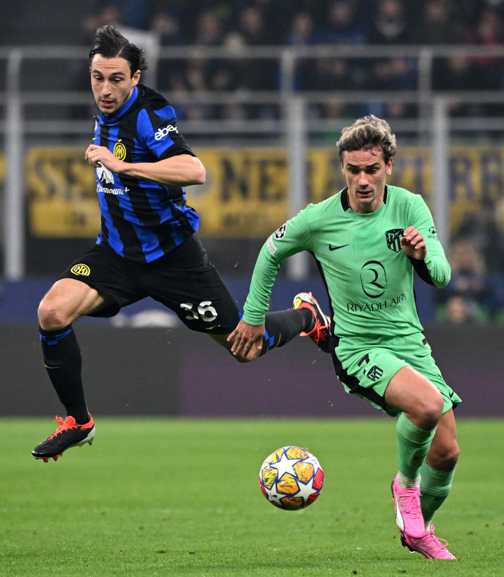 得分机器！里夫斯狂砍44+11大号两双，湖人力克猛龙