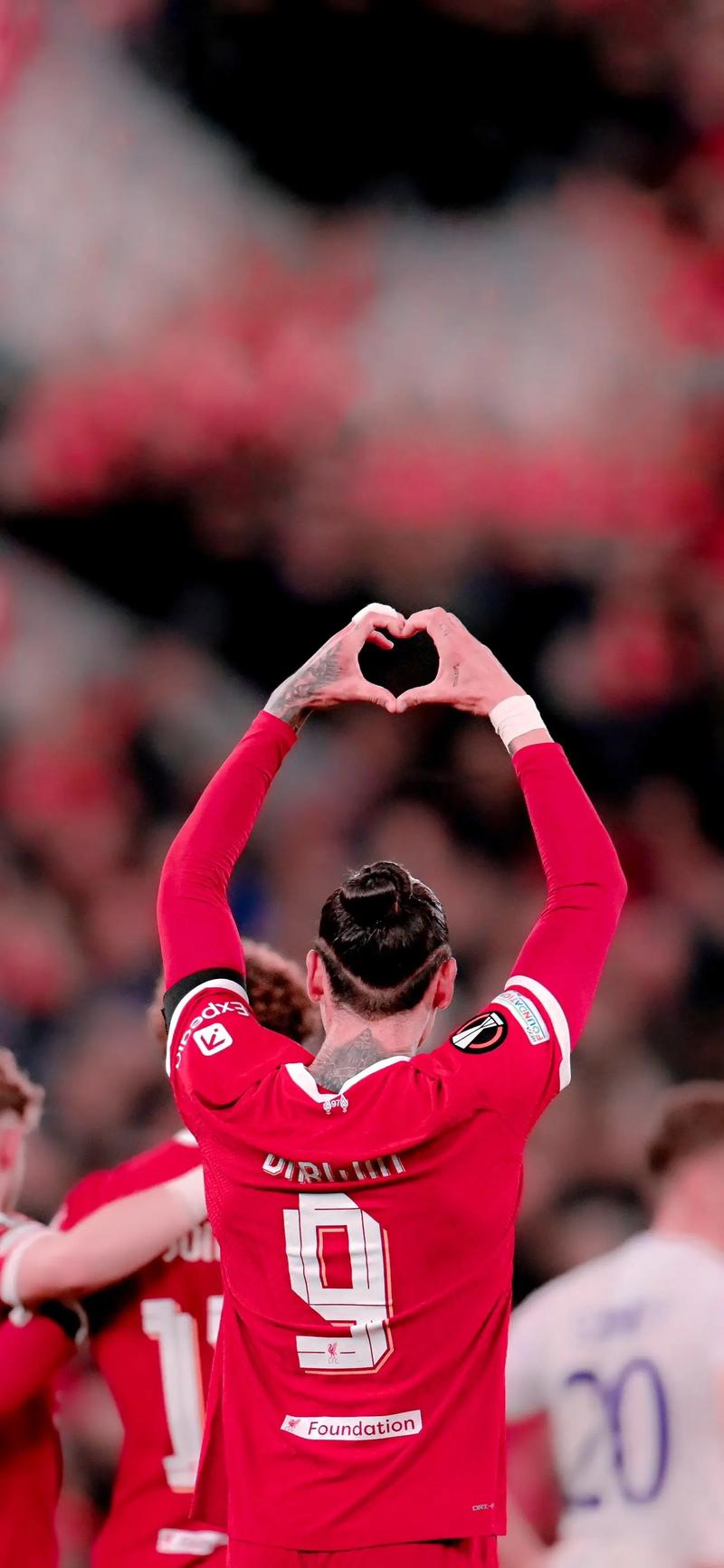 地上足球：没有C罗会更好？葡萄牙已陷入内斗风暴！（地上足球：葡萄牙内讧升级，没了C罗会否更强？）