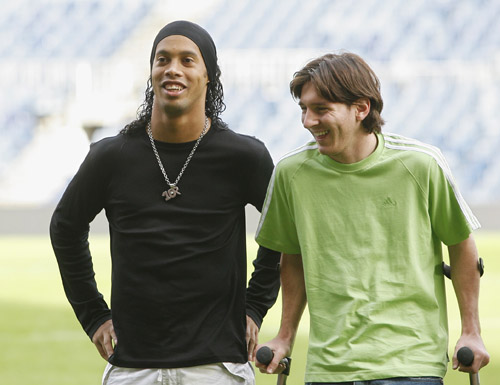 欧冠前瞻：皇马教练阿隆索生死战，曼城对西甲队豪取四连胜