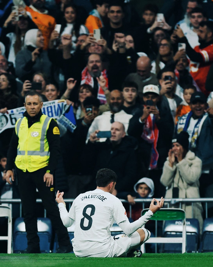 世上最好的PE标的，是皇马11个人踢出来的现金流奇迹