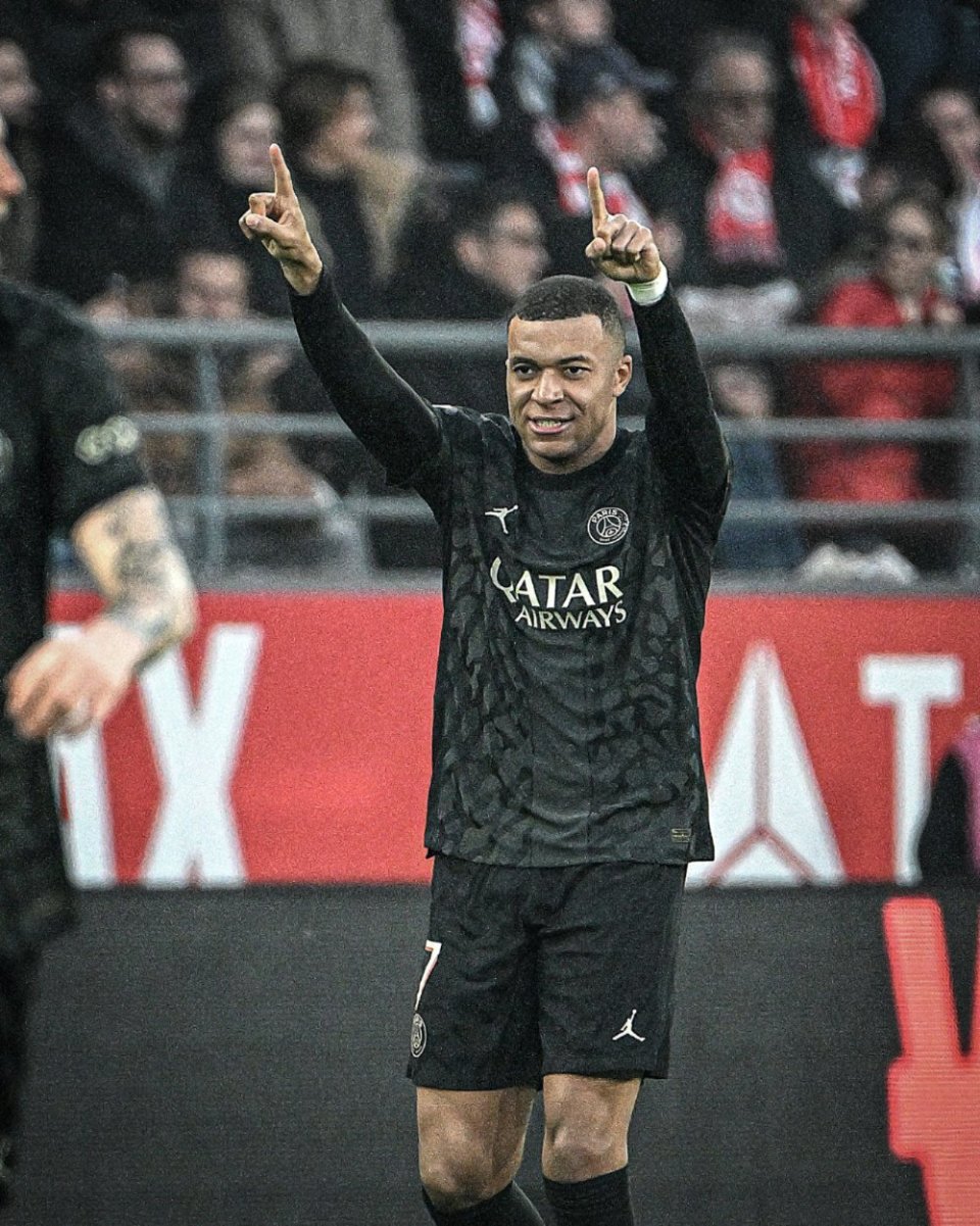 南非主帅：这次夺冠热门是摩洛哥；我坐飞机过来行李箱丢了（南非主帅称摩洛哥为夺冠头号热门，自曝飞抵途中行李遗失）