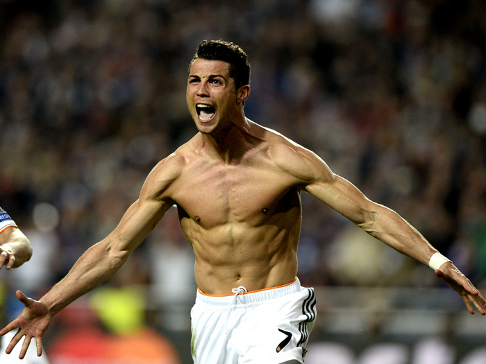 英超前瞻：维拉取分势头强盛，狼队长期低迷仍不见缓和迹象（英超前瞻：维拉抢分势头正猛，狼队颓势未见好转）