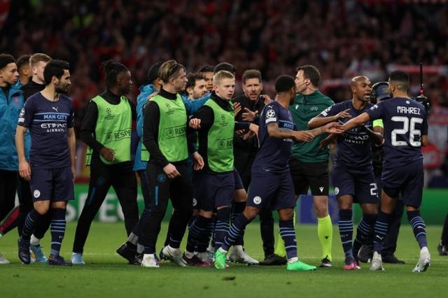 图赫尔：贝林厄姆被换下时很沮丧？因为他有一张黄牌