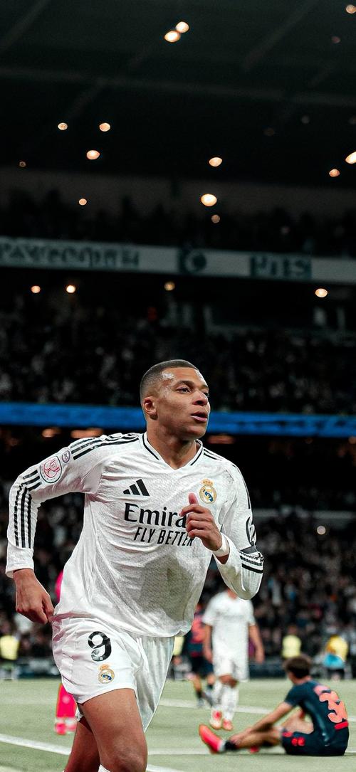 米体：圣地亚哥缺席合练；拉比奥、普利希奇状态良好有望首发