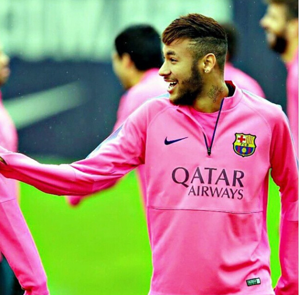 全北现代队长朴镇燮将加盟浙江队，补强后防，提升球队竞争力。