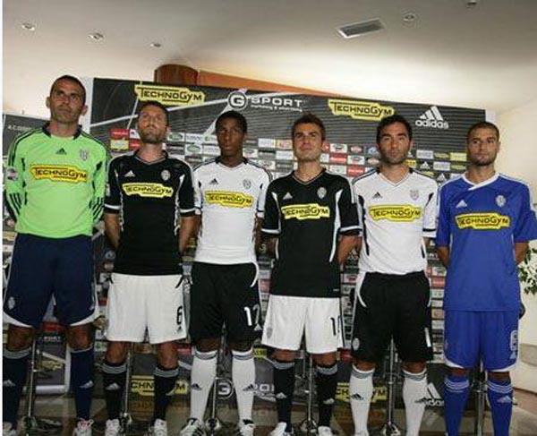 外媒统计2025女运动员收入榜单：谷爱凌第4、郑钦文第5