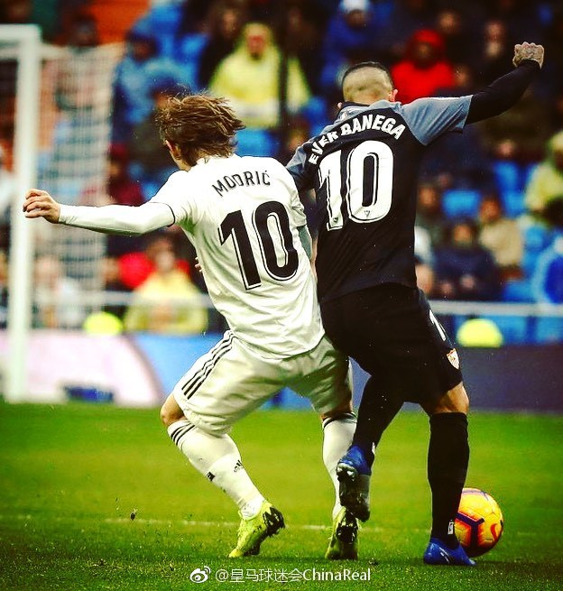 2.53米！麦克托米奈超C罗、奥纳丘，创最高高度倒钩进球（2.53米！麦克托米奈超越C罗和奥纳丘，刷新倒钩破门最高高度纪录）