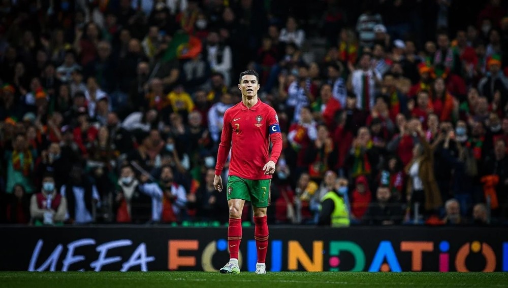 太疯了！费内巴切0-2落后3-2翻盘，瓦尔加斯MVP杀疯了