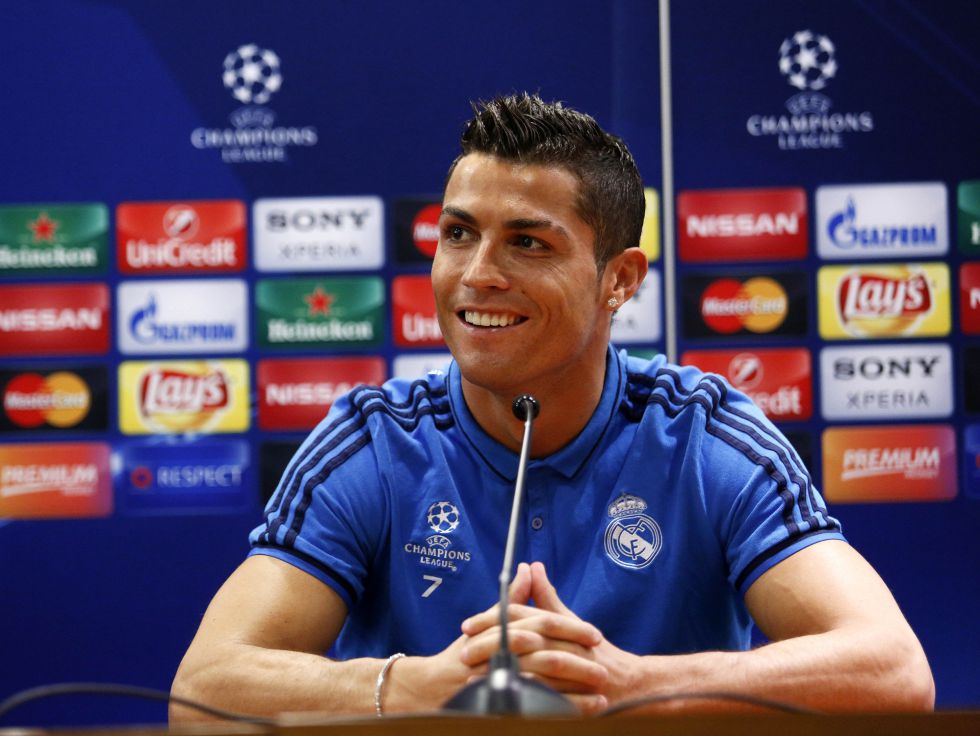 亚精英赛半场：乔瓦尼、马特乌萨奥造险，萨德0-0迪拜国民（亚精英赛半场：萨德与迪拜国民互交白卷，乔瓦尼、马特乌萨奥屡造险情）