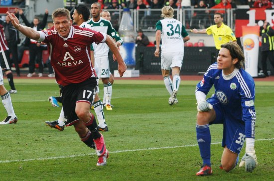 米兰总监：米兰德比的胜利有利建队，魔笛是老将但场上最有活力（米兰高层：同城德比告捷利于建队，魔笛虽为老将仍是场上最有活力）