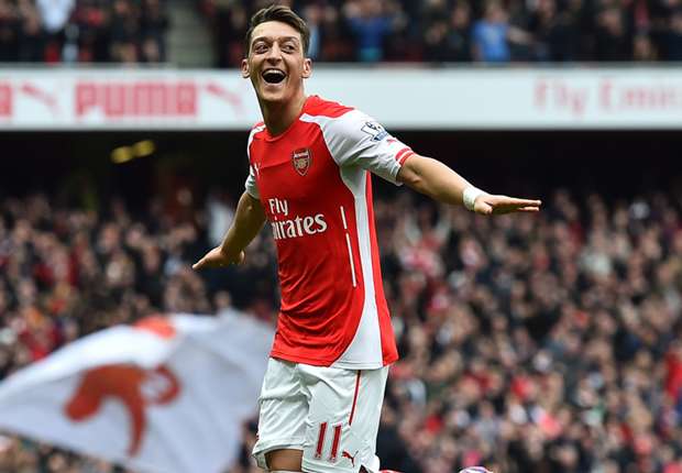 博涅克：莱万应去美国或中东捞金，若去米兰易被意甲后卫肘击（博涅克劝告：莱万不如赴美国或中东淘金，若投米兰恐遭意甲后卫肘击）